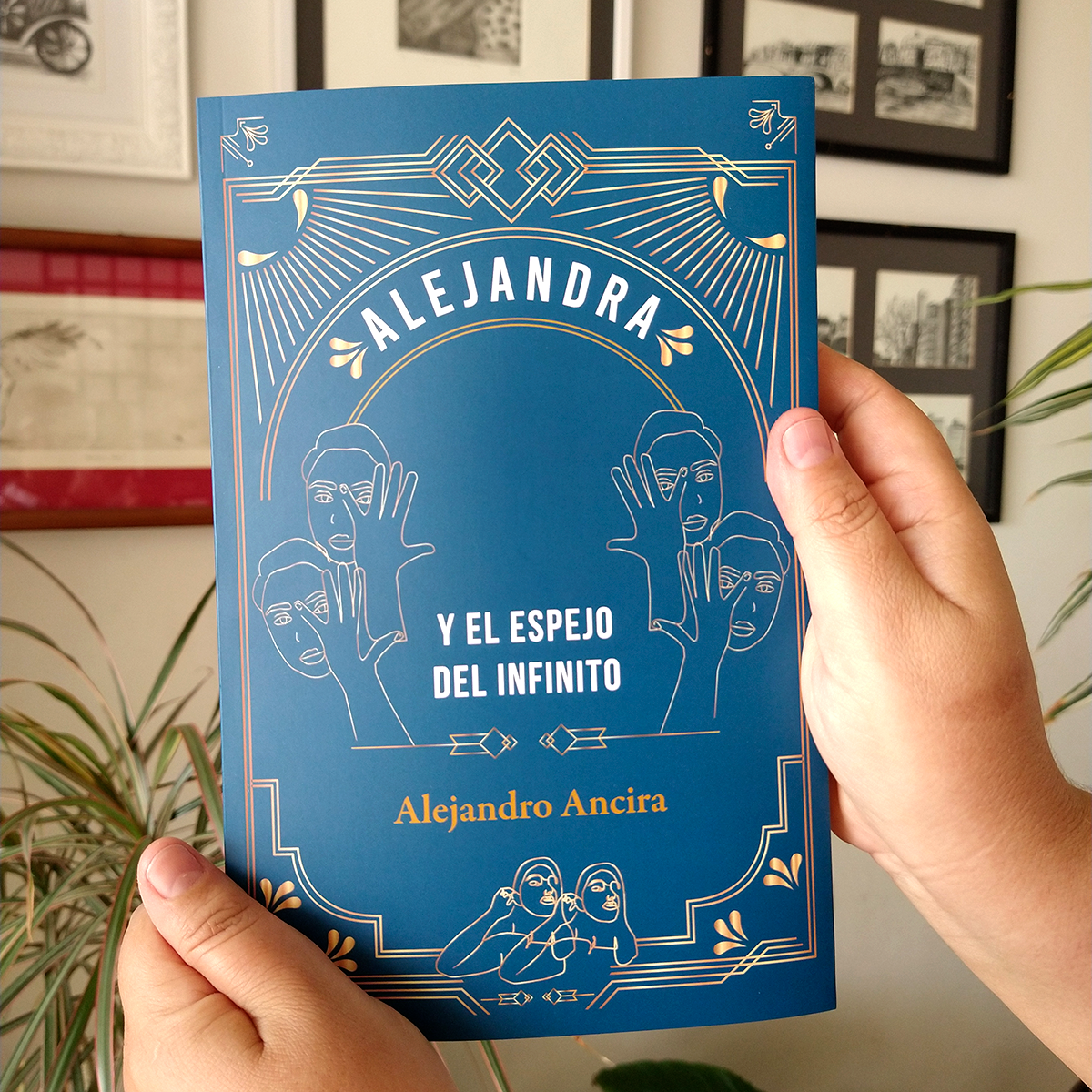 Alejandra y el espejo infinito | Alejandro Ancira